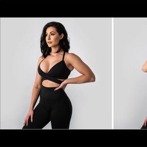 WRAPAROUND SPORTS BRA  Alphalete